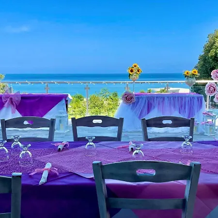 Frontemare Village & Ristorante 3*