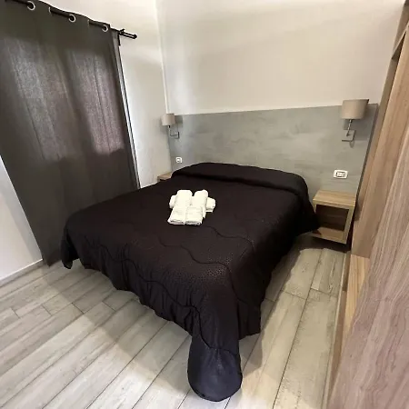 Frontemare Village & Ristorante Campingplads Rodi Garganico